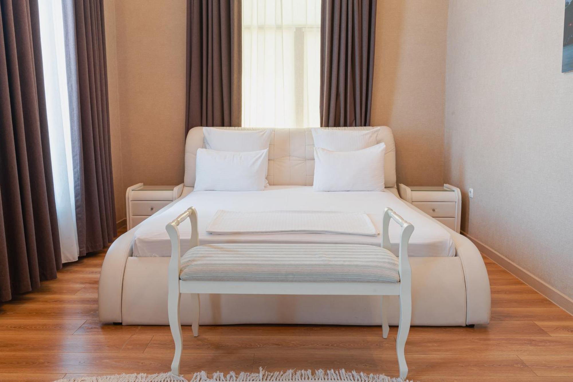 Altair Hotel Shymkent Exterior photo